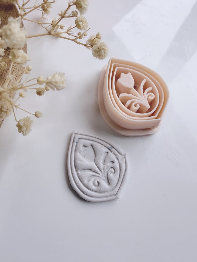 Rosé Foliage Cutter