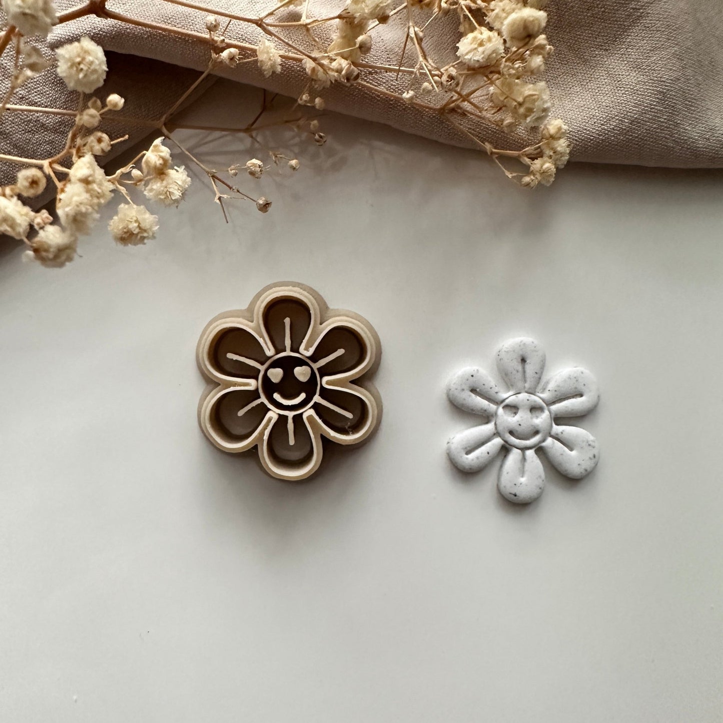 Smiley flower cutter - S.I. Originals