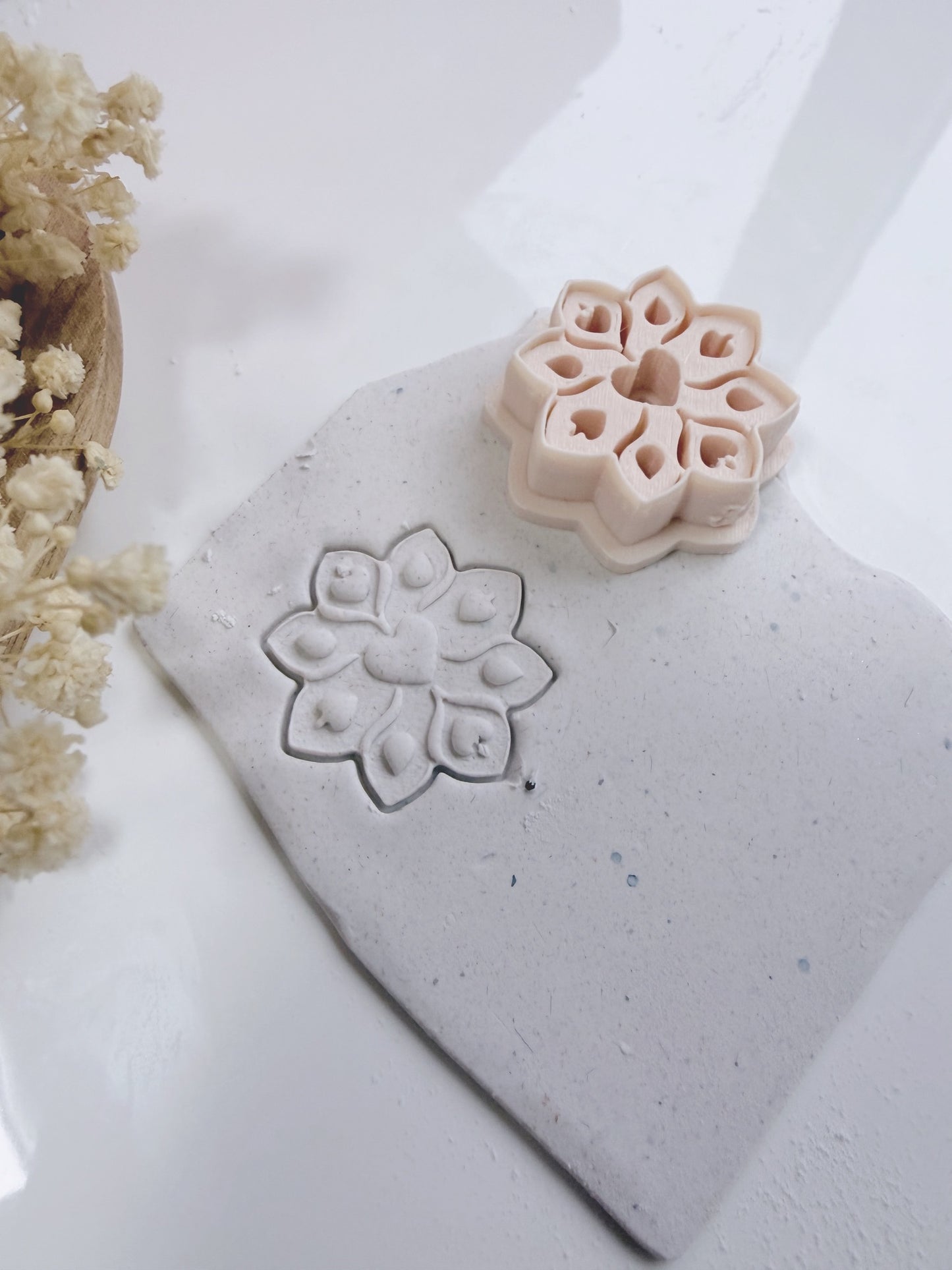 Vintage Bloom Heart Cutter