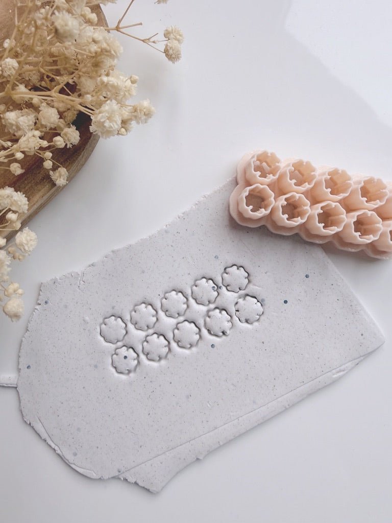 5 petal leaf cluster cutter - S.I. Originals