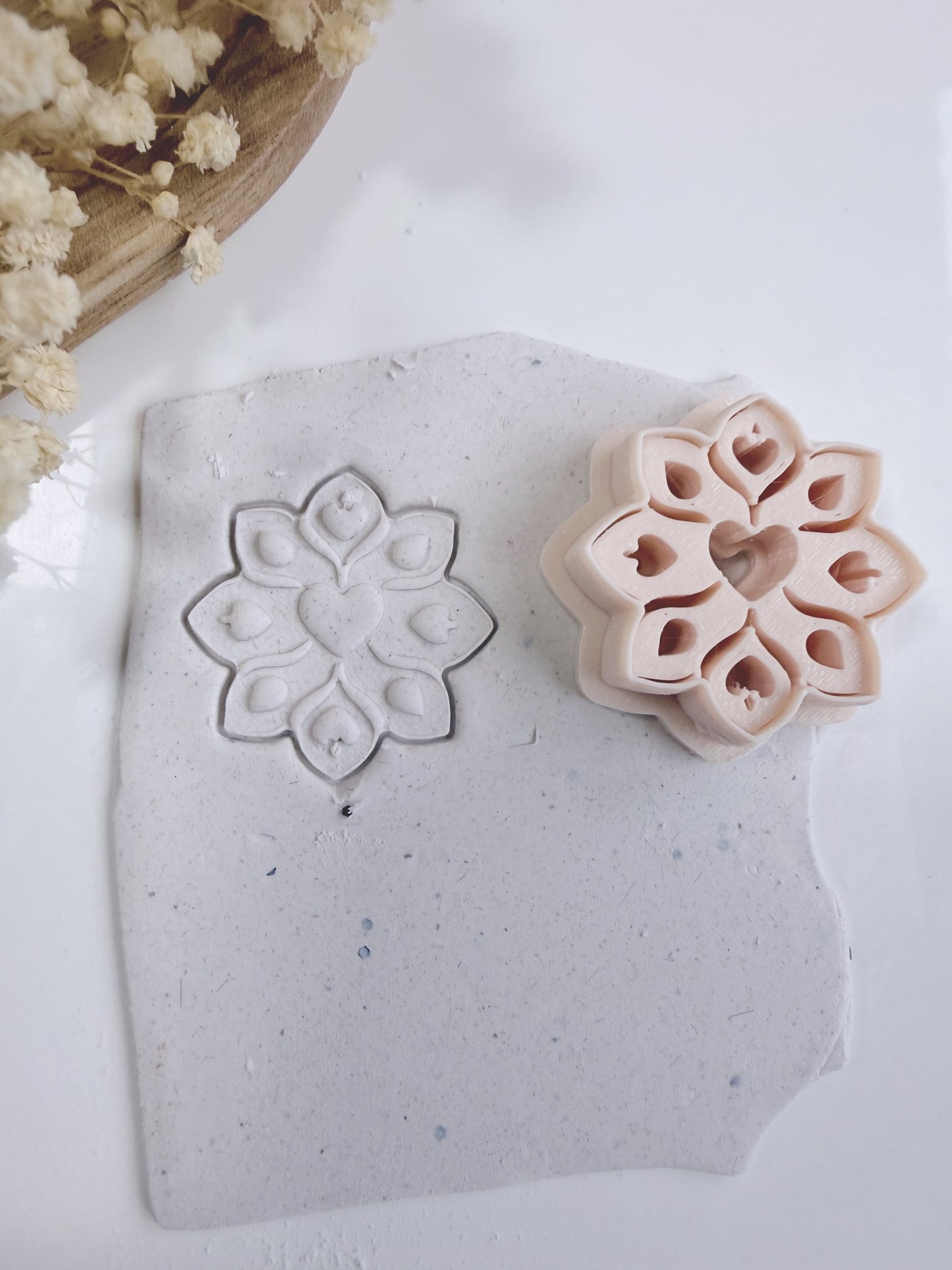 Vintage Bloom Heart Cutter