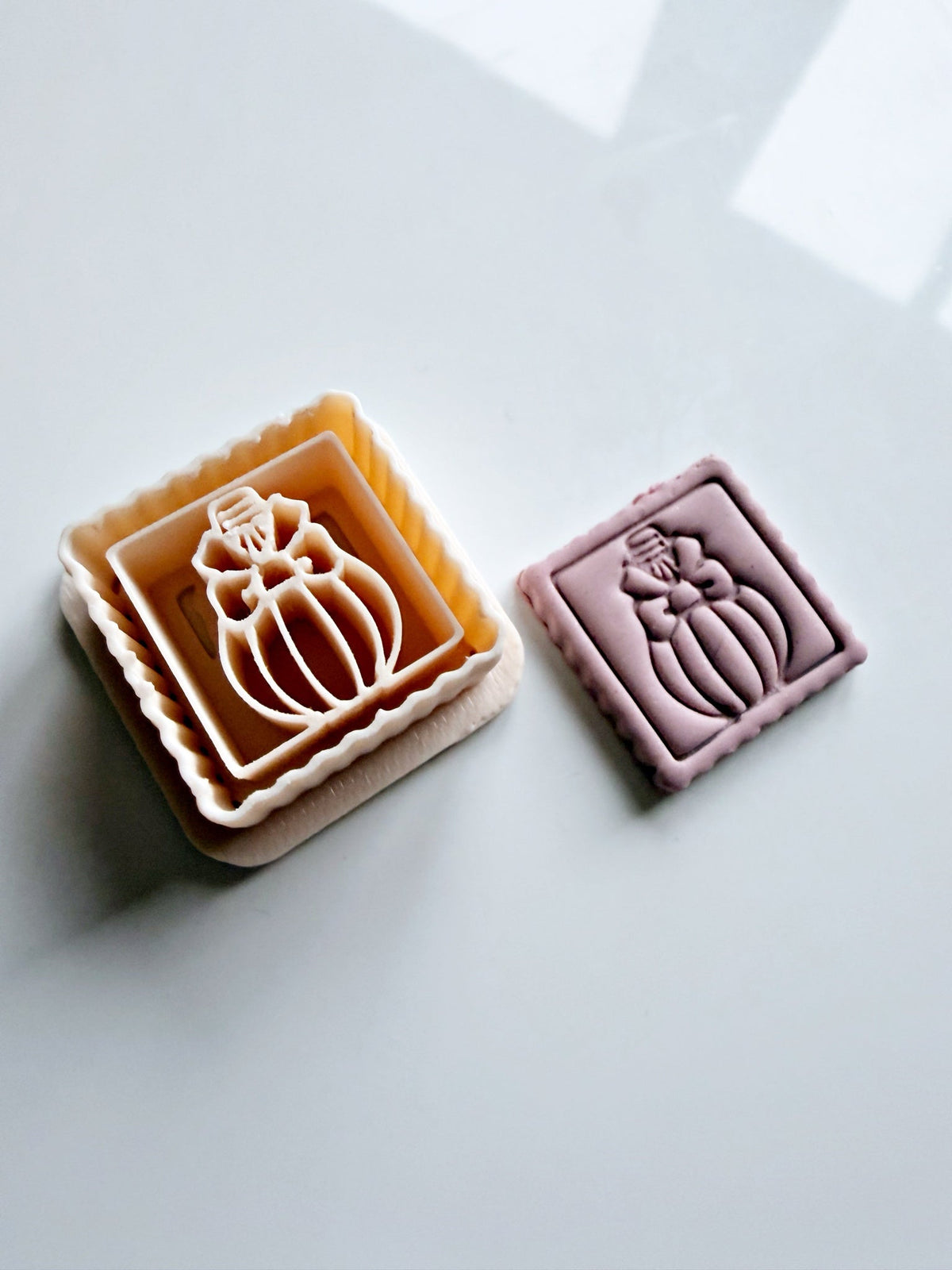 Belle Essence – Postzegelcutter | Love from Paris - S.I. Originals