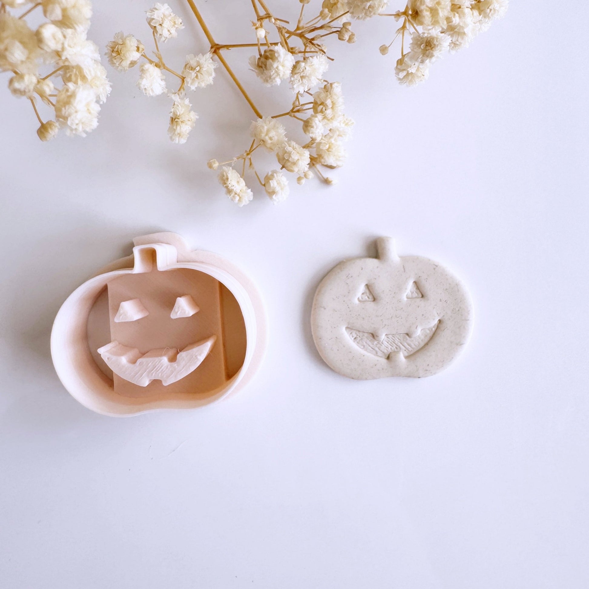 Carved pumpkin cutter - S.I. Originals