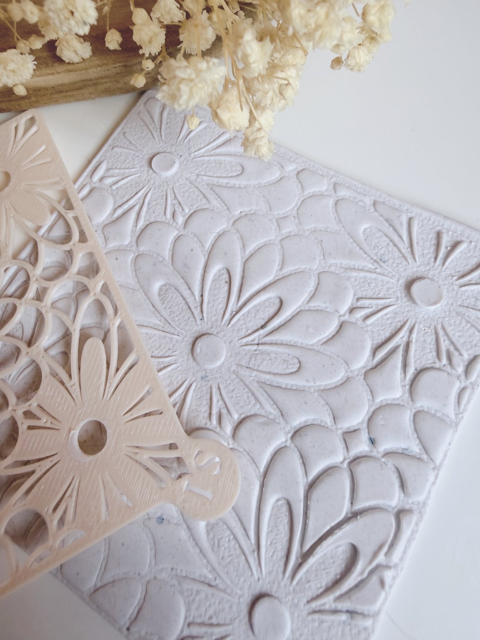 Dahlia Royale - Polymer Clay Stencil (75 mm) - S.I. Originals
