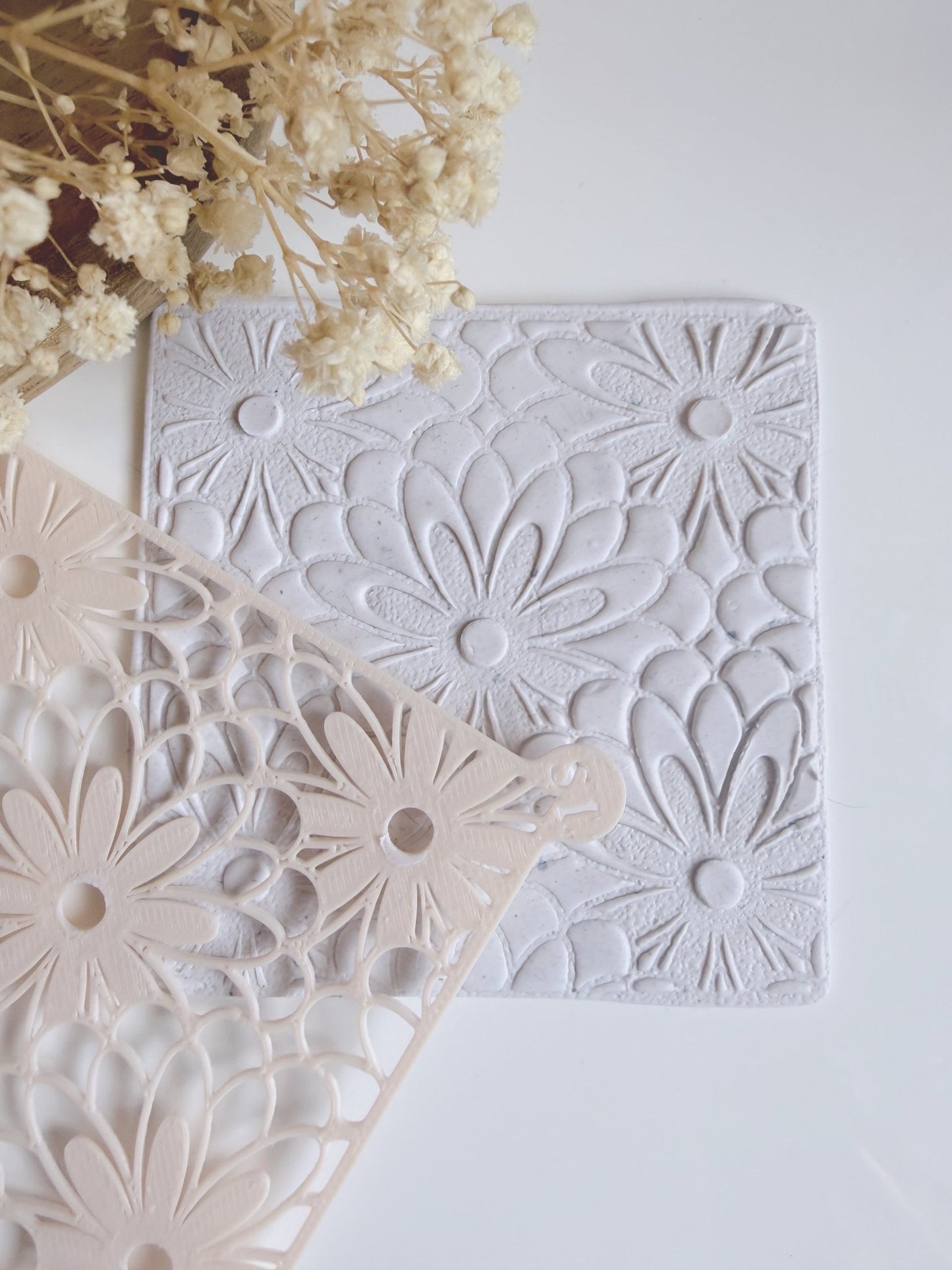 Dahlia Royale - Polymer Clay Stencil (75 mm) - S.I. Originals