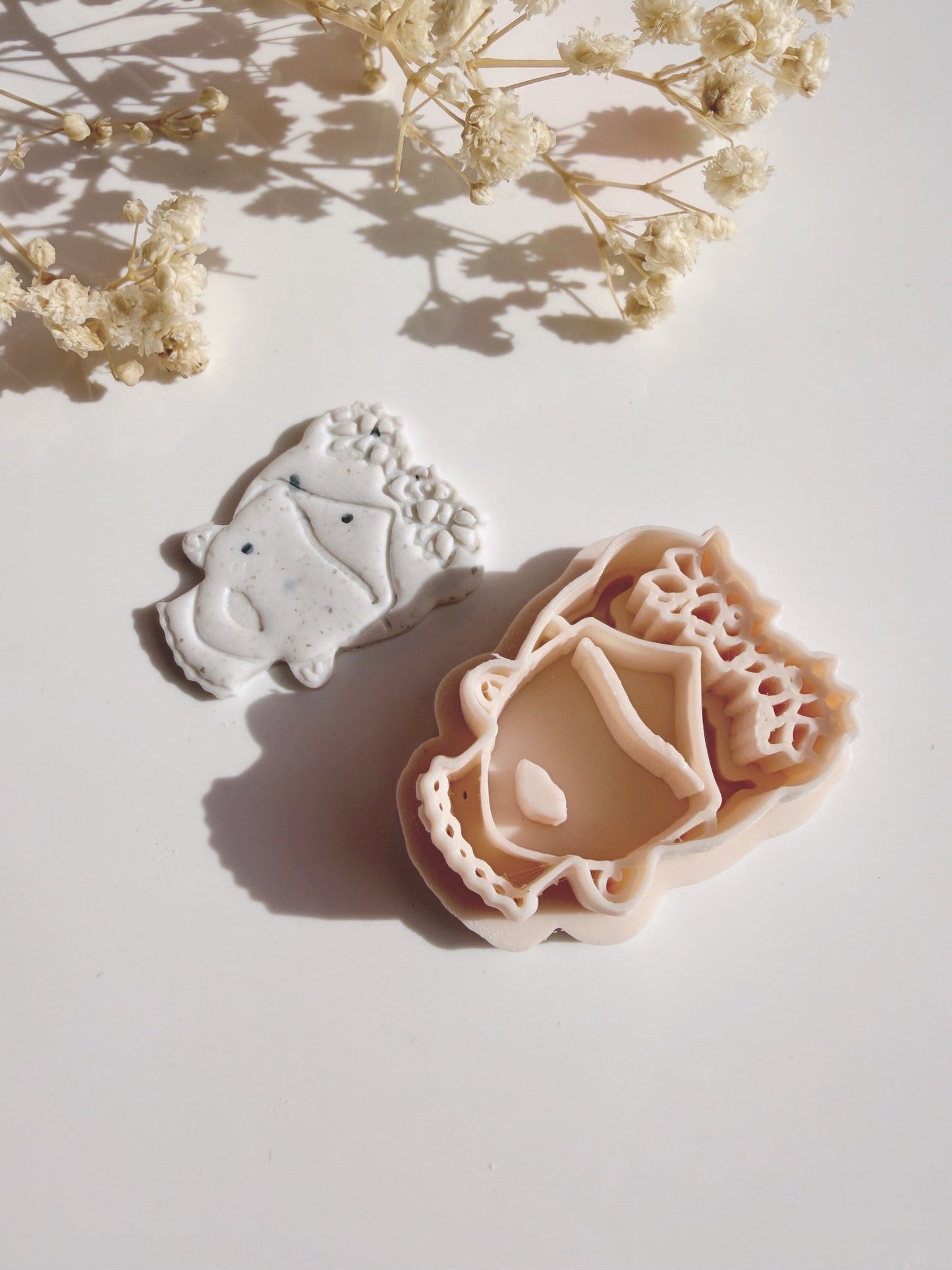 Frida Cutter – Iconische Bloemenkop voor Polymeerklei Oorbellen - S.I. Originals