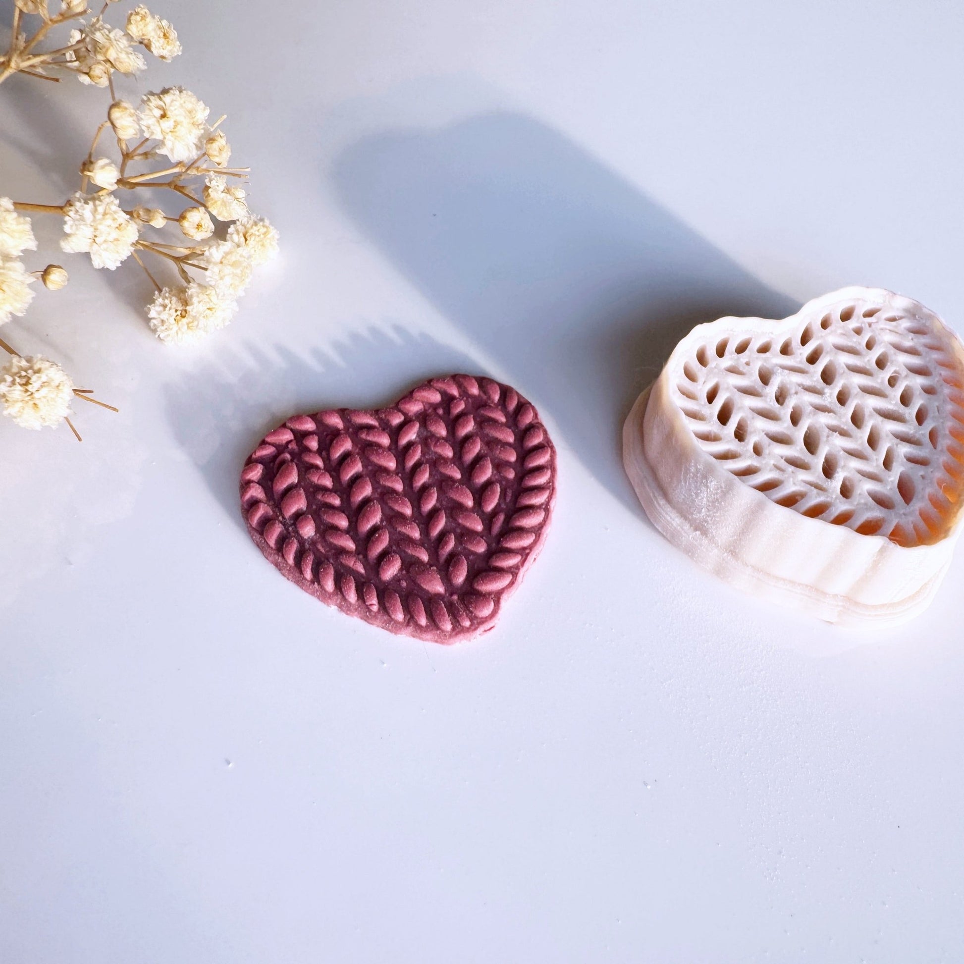 Knitted heart cutter - S.I. Originals