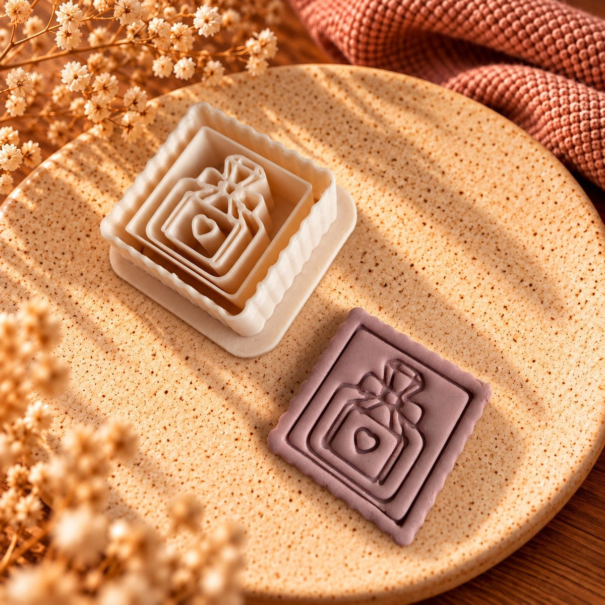 Mademoiselle – Postzegelcutter | Love from Paris - S.I. Originals