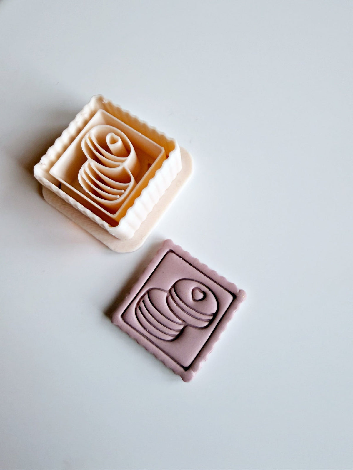 Petits Macarons – Postzegelcutter | Love from Paris - S.I. Originals