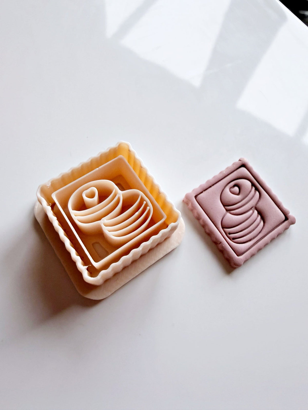 Petits Macarons – Postzegelcutter | Love from Paris - S.I. Originals