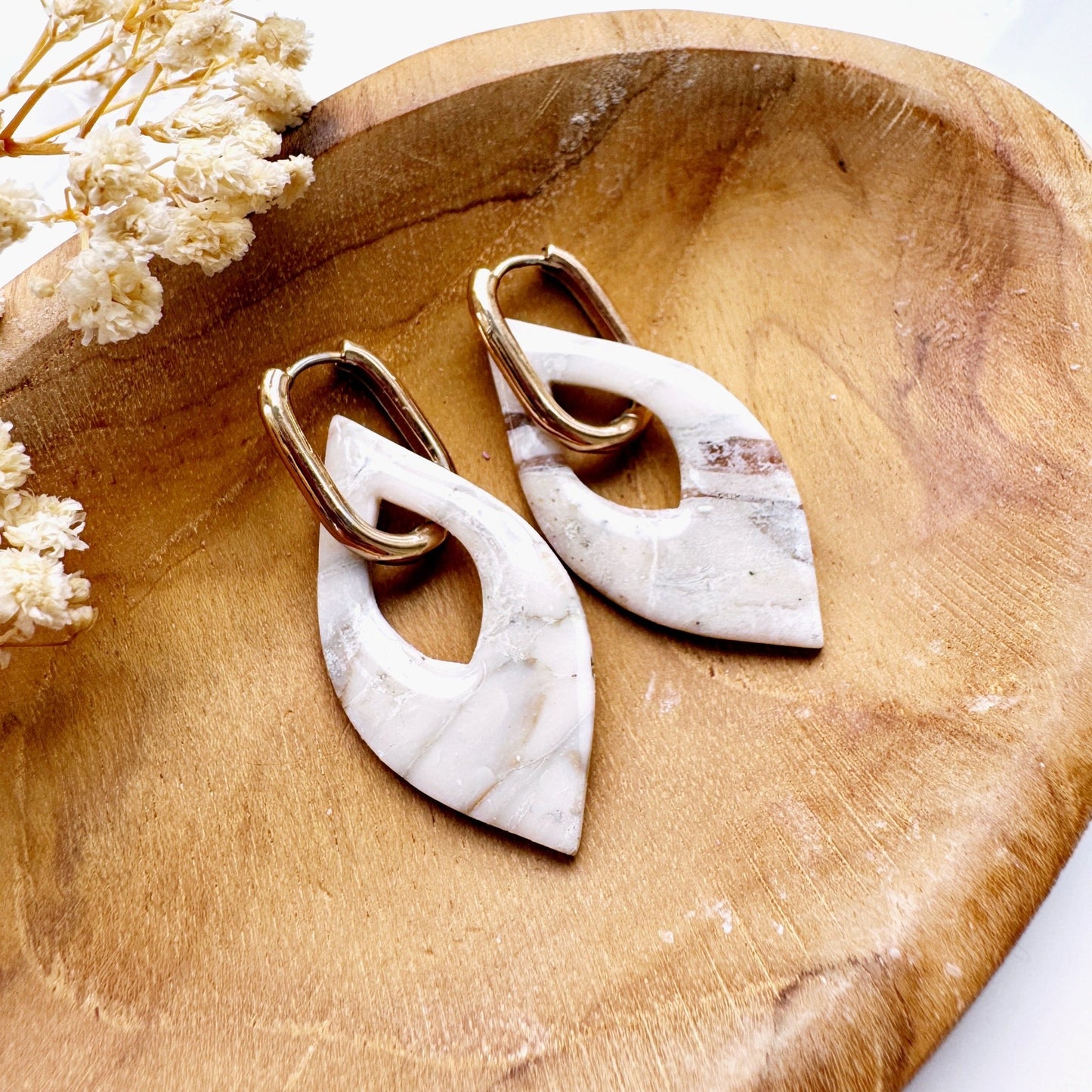 Pointed Marble Drop Oorbellen - S.I. Originals