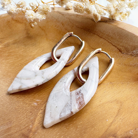 Pointed Marble Drop Oorbellen - S.I. Originals