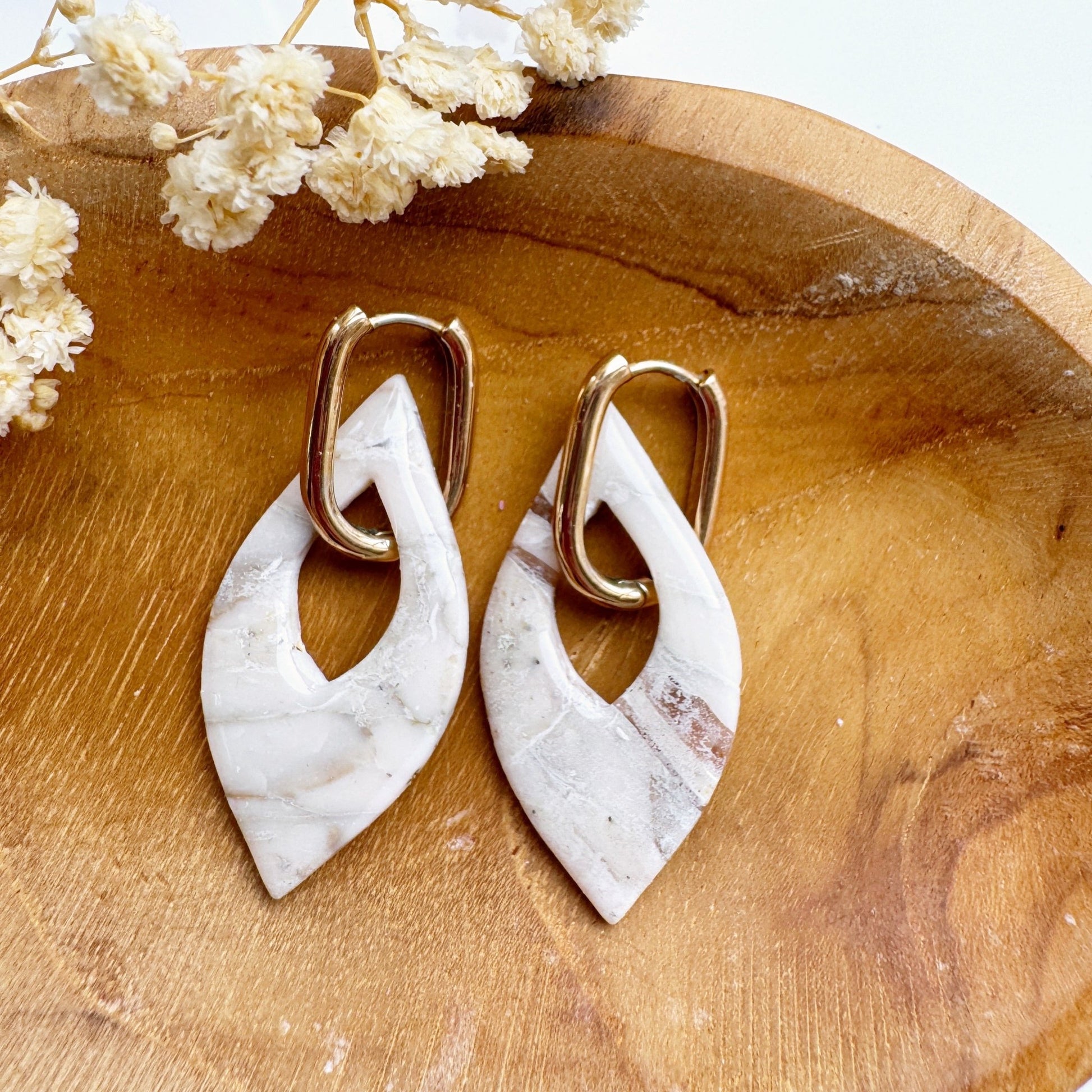 Pointed Marble Drop Oorbellen - S.I. Originals