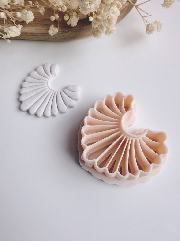 Ruffle Collar Clay Cutter - S.I. Originals