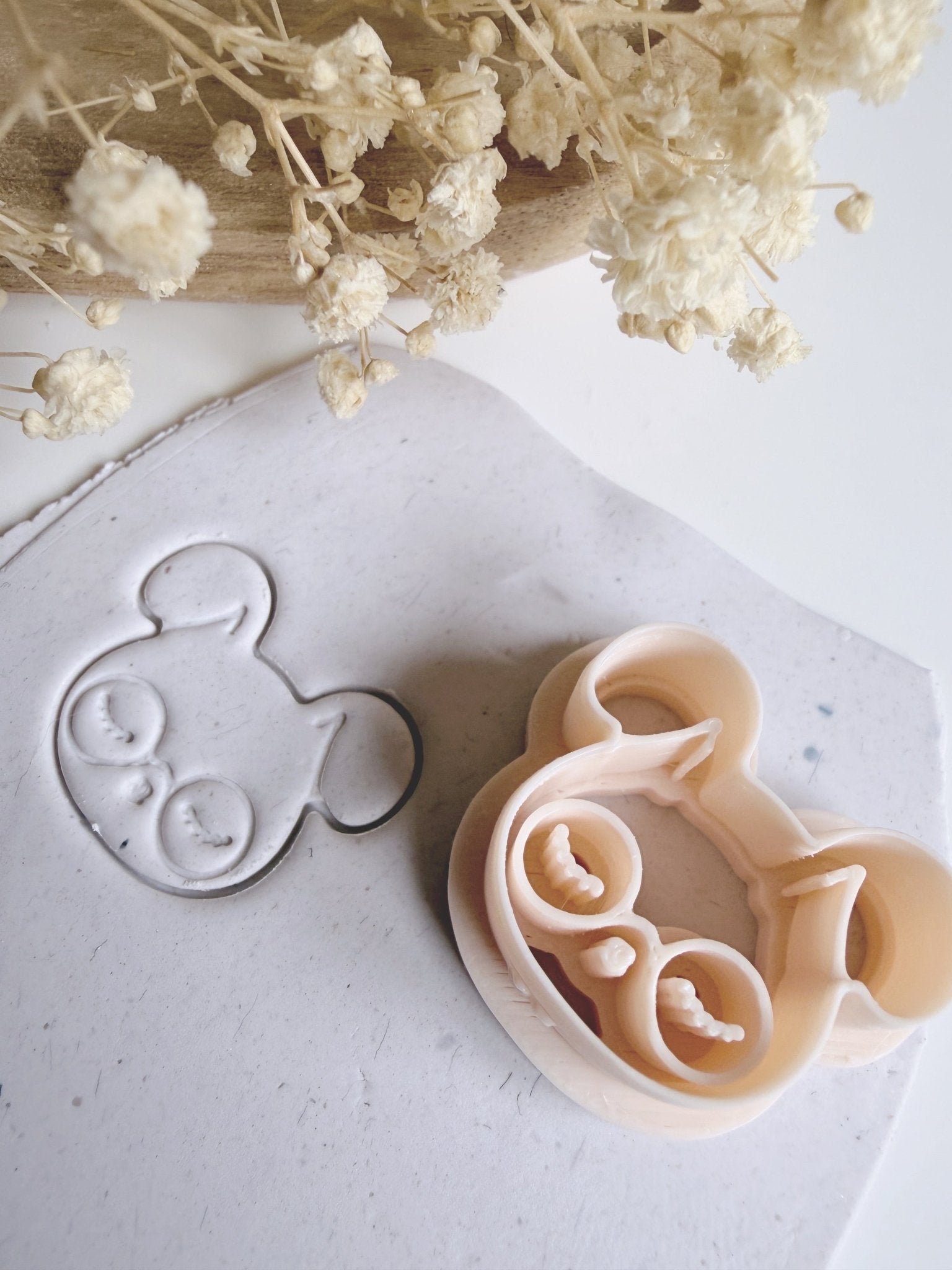 Sleepy Bunny Cutter - S.I. Originals