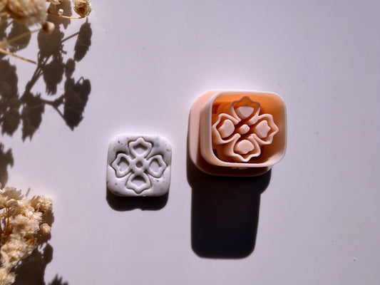 Stud Cutter – Baroque Clover | Polymeerklei Cutter 15–30 mm - S.I. Originals